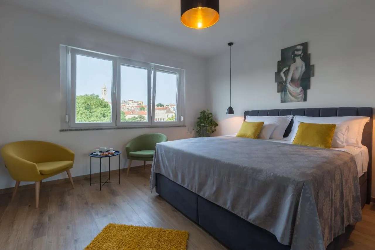 Sylvia Center Apartment