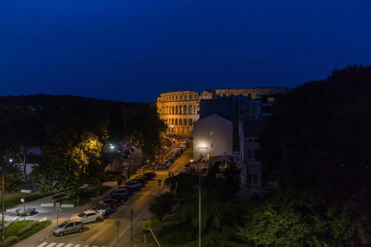 Sylvia Center Apartment Pula Croatia